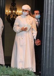 The actress paused for a moment to 'pray' that the inauguration will. Jennifer Lopez Wows In White Ahead Of The National Anthem At President Joe Biden S Inauguration Daily Mail Online