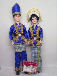 Jual mms pakaian adat sulawesi selatan boneka terbaru online di blibli ✔️ penjual terpercaya ✔️gratis ongkir ✔️jaminan 14 hari pengembalian! Keunikan Pakaian Adat Jawa Barat Dan Sulawesi Selatan Info Gtk