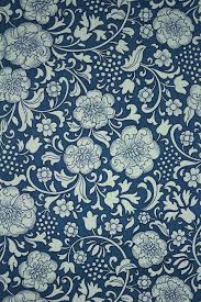 Rebecca de revenel's new york apartment featured on vogue.com is filled with blue and white stripes and quadrille floral prints and patterns, giving it a layered and interesting look. Dark Blue Floral Wallpaper Blue Floral Wallpaper Floral Wallpaper Desktop Floral Wallpaper