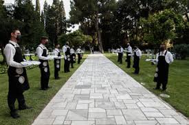 Μεγαλοπρεπής ήταν η εκδήλωση για την 45η επέτειο από την αποκατάσταση της δημοκρατίας, κατά την οποία ο πρόεδρος της δημοκρατίας προκόπης παυλόπουλος, έστειλε μήνυμα αρραγούς ενότητας. Mpkbj 5ug8 Xdm