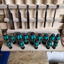 Projekt Selfmade Auf Instagram Mein Neuer French Cleat Halter Die Schraubendreher Sind Um 15 Grad Geneigt Bzw In 2020 French Cleat Storage French Cleat Wood Shop