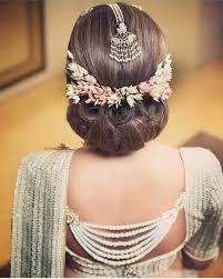 25 Pre Wedding Hairstyles For Mehndi Haldi Or More Functions Indian Bridal Hairstyles Hair Styles Short Hair Bun