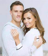 Moderatorin laura wontorra will noch einmal heiraten : Laura Wontorra Starportrat News Bilder Gala De