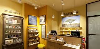 L Occitane En Provence Used The Cable Lights Patrick Hartog Design L Occitane En Provence Retail Interior Retail Store Design