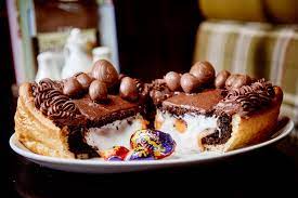Try traditional puddings, toad in the hole, yorkshire pudding wraps and dessert versions. Greene King On Twitter How Do You Eat Yours With Yorkshire Pudding One Of Our Farmhouse Inns Has Created This Chocolate Treat In A Giant Yorkshire Pudding The Question Is Would You