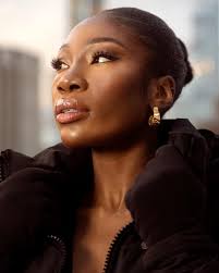 A lil' something new with the incredible @sadetuitt Shot