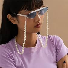 Bijoux de mode européens et américains Chaîne de perles imitations blanches  suspendue au cou Chaîne de masque Chaîne de lunettes de lecture Chaîne de  lunettes de soleil Chaîne de lunettes pour femmes 2021