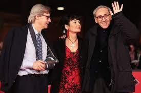 Sono questi i temi che hanno affascinato. Vittorio Sgarbi Elisabetta Sgarbi Pictures Photos Images Zimbio