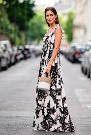 ¿te atreves con un tres pieza para una graduación? Asi Es El Vestido De Invitada Perfecto Si Tienes 20 30 O Mas De 40 Anos Foto 1