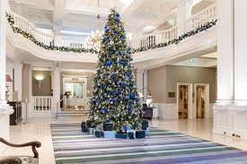Since it is the season of decoration and you just cannot think about christmas without the christmas tree, here is a. Best Christmas Decorations At The Most Luxurious Hotels Of The World The Hotel Trotter