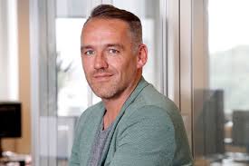 Wenn schlager, dann radio paloma! Radiopresentator Xavier Taveirne Tot Kerstmis Out Alsof Ik Twaalf Zwaarden Heb Doorgeslikt Showbizz Hln Be