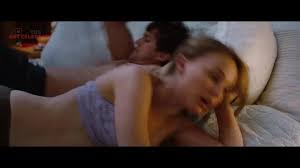 Natalie Portman - No Strings Attached 2011: Brunette Porn