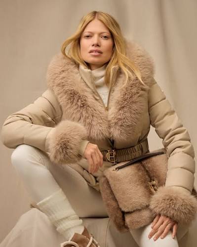 From city streets to mountain towns, this is the coat designed to journey with you through the winter months. Channelling the elegance of vintage alpine style, the new Vostok Belted Coat returns