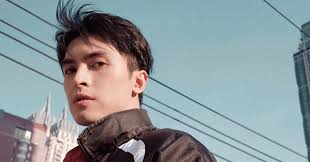 Công Dương: Muốn độc thân cả đời, thẳng thắn trước lời gạ gẫm