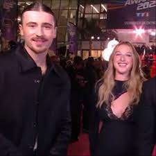 🚨 Helena Bailly et Pierre Garnier, révélés dans la Star Academy 2023,  viennent de signer un moment fort de leur jeune carrière ! Ils ont commencé  côte à côte dans le château