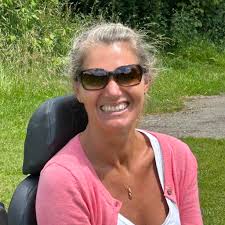 Can anyone recommend a dog behaviourist who specialises in dachshunds  please? It's for a puppy.