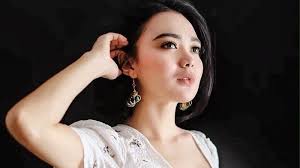 Namun, wika salim membantah dikatakan memiliki hubungan spesial dengan gofar hilman. Wika Salim Buka Bukaan Perasaannya Pada Gofar Hilman Setelah Viral Rayuan Maut Ke Ariel Noah Tribun Kaltim