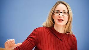 Citizen science and participatory governance in population studies. Arztin Und Medizinethikerin Prof Alena Buyx Zu Gast Ndr De Fernsehen Sendungen A Z Das