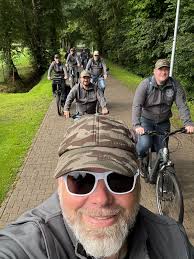 wirbleibenZuhause 🏡 1989 —> Hermann Kleinert wird Schützenkönig 👑 Der  spätere Präsident (1994-1999) unseres Schützenvereins erweist sich als  bester Schütze und wird König von Aschendorf 🤴🏻 #WirSchützen 🎯 König  Hermann Kleinert 1989