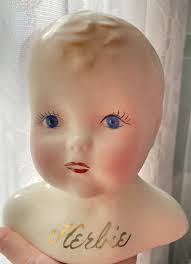 Creepy and cute at the same time!!