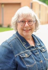 Theresa Tuttle's Instagram, Twitter & Facebook