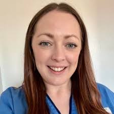 Kirsten (@KirstenLou)