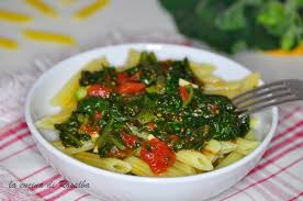 Pasta con i tenerumi e zucchina. Pasta Con I Tenerumi Asciutta Ricetta La Cucina Di Rosalba