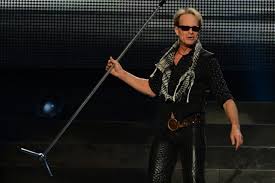 The move proved to be a good one because while attending pasadena community college, david hooked up with the van halen brothers and michael. David Lee Roth Explains Why He Never Got Married