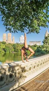 One Legged Wheel Pose On The Bow Bridge In Central Park New York Eka Pada Urdhva Dhanurasana Yoga Around The World Around The Worlds Central Park World