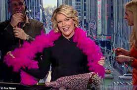Sandra smith, who hosts america's newsroom, actually rolled her eyes in mockery when a fox news guest reminded viewers saturday that the. Megyn Kelly Pregnant Fox News Anchor Announces Third Pregnancy On Air Daily Mail Online