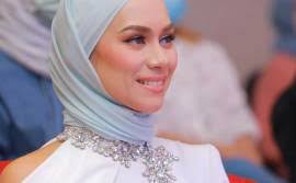 Jangan lupa memberi sokongan dengan menggunakan produk crystal c white dan mengikuti perkembangan serta melihat testimoni yang sediakan. Matanglah Sikit Kalau Nak Komen Natasha Hudson