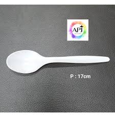 Cek sendok kayu dan peralatan makan lain jadikan waktu santap anda lebih berkelas dengan pilihan set sendok makan dan garpu berkualitas. Jual Sendok Makan Plastik Suapi Terbaru Lazada Co Id