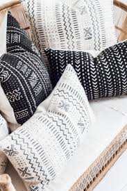 Astonishing Tricks Decorative Pillows With Buttons Living Rooms Cute Decorative P Pillow Decorative Bedroom Decorative Pillows Apartment Decorating Livingroom