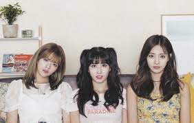 photobook jeongyeon x momo x tzuyu twice 集合写真 twice ツウィ twiceもも