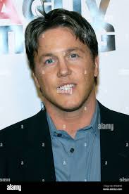 Lochlyn Munro arriving at the premiere of " A Guy Thing " at the Mann's  Bruin Theaatre in Los Angeles. January 14, 2003. MunroLochlyn50 Red Carpet  Event, Vertical, USA, Film Industry, Celebrities,