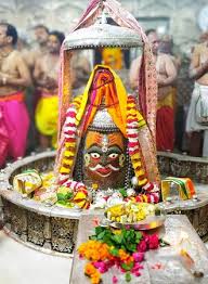 One of the 12 jyotirlingas in india, the lingam at the mahakal is believed to be swayambhu (born of itself), deriving currents of power (shakti) from within itself as against the other images and lingams which are ritually. 100 Best Mahakaleshwar Images Mahakaleshwar Temple Ujjain Photo For Free Download