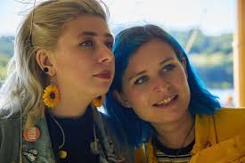 Happy 27th birthday to Katie Larson Music! I couldn't be more lucky to have  this goat-loving, kombucha-brewing, professional film animator,  multi-instrumentalist, rock-and-roll cellist in my life. Y'all send her  good vibes and