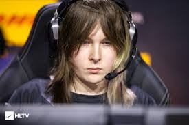 Phoebe 'phoebe' Winter's Counter-Strike Player Profile