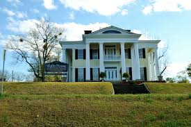 Historic Wynn House In Columbus Georgia 1240 Wynnton Rd Columbus Ga 31906 Pretty House Antebellum Homes Georgia Pine