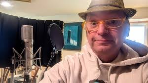 Robin Pender's Instagram, Twitter & Facebook