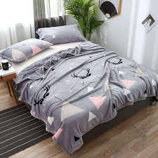 Jual selimut bayi lucu, jual selimut karakter online, selimut karakter anak murah, selimut murah surabaya, selimut dewasa murah, jual selimut bulu halus murah, grosir selimut aneka selimut rosanna dengan berbagai model yang terbaru dan terupdate dengan harga murah , kualitas waahh. Jual Selimut Bulu Halus Motif Rusa 180x200 Impor Termurah Terlaris Tanduk Segitiga Terbaru Juni 2021 Blibli