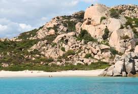 L'isola di budelli era stata (s)venduta all'asta a un banchiere neozelandese per poco meno di 3. L Isola Di Budelli In Vendita Ma Chi La Compra Non Puo Neppure Sbarcare Foto Siviaggia