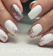 The holidays are approaching and for all nail art and manicure lovers , we want to offer you fantastic ideas on how to make nails for christmas ! Trendy Holiday Nails Shellac Christmas Ideas Nails Holiday Christmas Gel Nails May Nails Christmas Nails