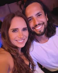 🙏🏻🥰What an unforgettable night of joy, love, and celebration!🤩🎉💫  Thank you, Johnny and Alisha Olsen for opening your beautiful home and  hosting such a special holiday party💝Your warmth, generosity, and energy  made