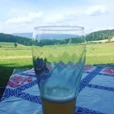 Tu Felix Austria Konnt Knapp Werden Zum Tatort Osterreich Biergarten Bayerwald Bayerischerwald Weissbier Berge Fernsicht S Glassware Beer Beer Glasses