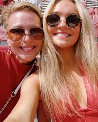 Hi everyone! My name is Ava Woodward and I'm from Edmond, Oklahoma!  Arkansas is my number 2 school right now. I'm really excited and a little  nervous to pursue my degree in