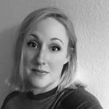 Sandra Moyer's Instagram, Twitter & Facebook