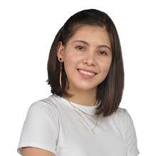 Laura Pardo's Instagram, Twitter & Facebook