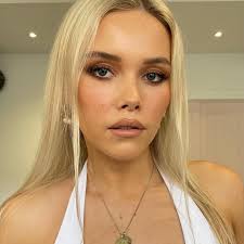 TLC DESIGNER DRESS HIRE (@tlcdresshire) · Instagram 照片和视频