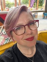 Brandy Bowen's Instagram, Twitter & Facebook